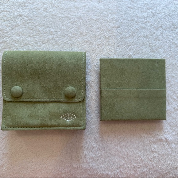 Authentic Van Cleef & Arpels Earrings Travel Pouch